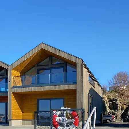 2 Bedroom Stunning In