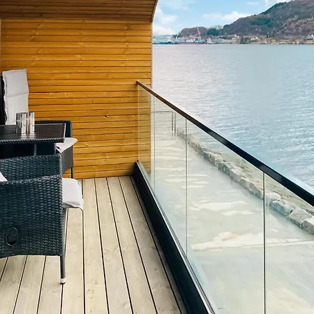 2 Bedroom Stunning In Apartment Ulsteinvik