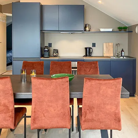 2 Bedroom Stunning In Ulsteinvik