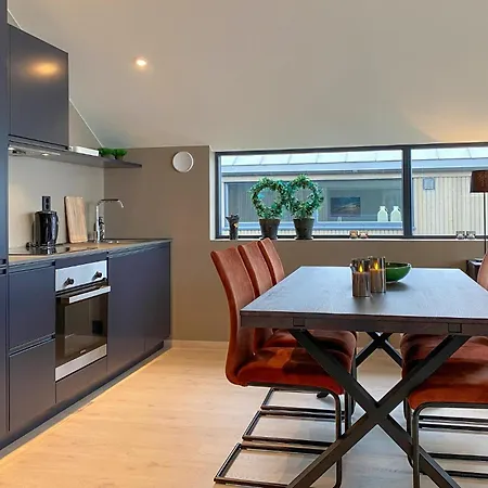 Apartment 2 Bedroom Stunning In Ulsteinvik